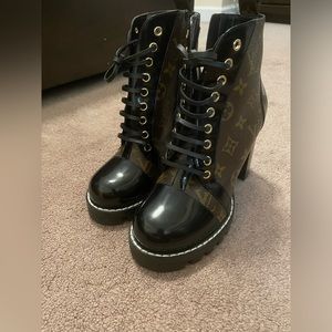 Louis Vuitton Star Trail Ankle Boot